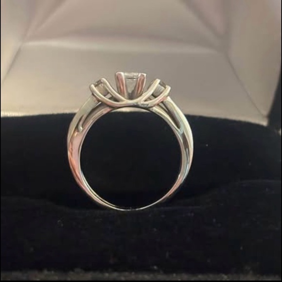 Diamond Princess Cut Natural 1 CTTW Wedding Ring Set - Picture 5 of 10